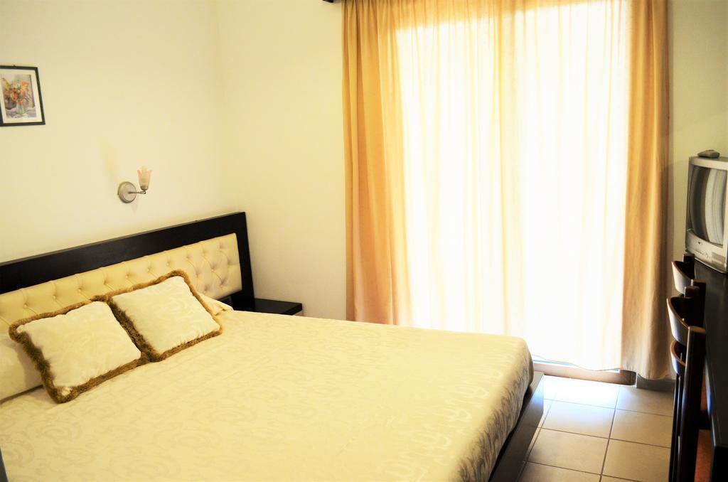 Jb Hotel Saranda Kültér fotó