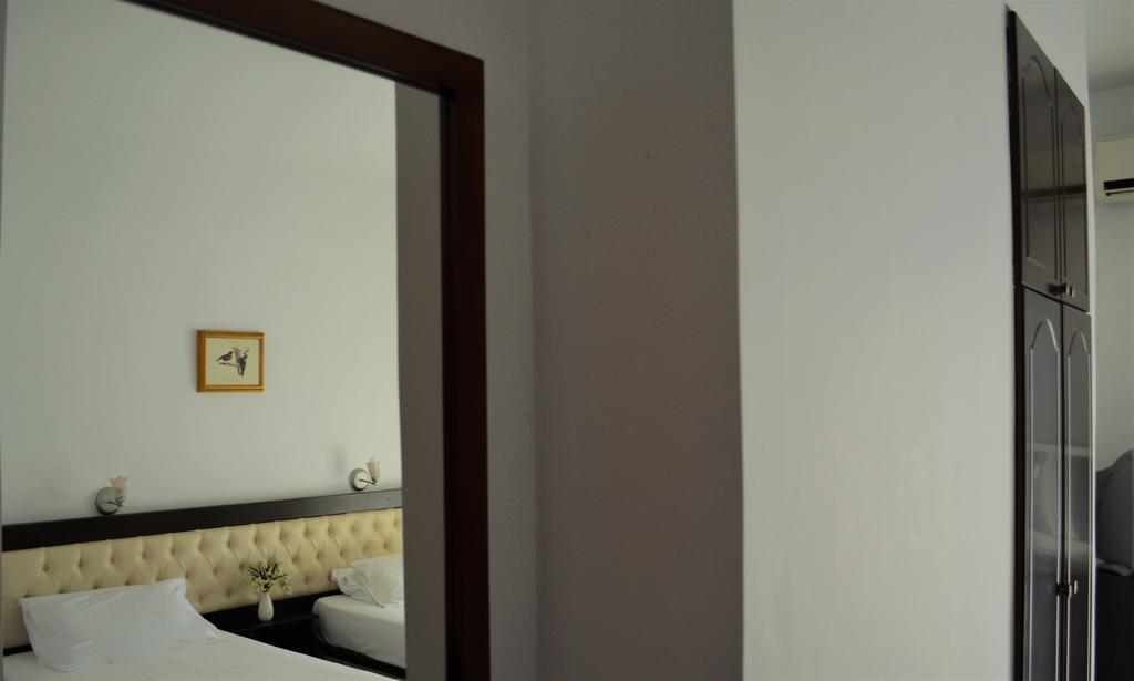 Jb Hotel Saranda Kültér fotó